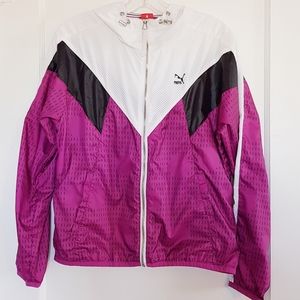 COPY - PUMA Athleisure wind breaker jacket lightw…